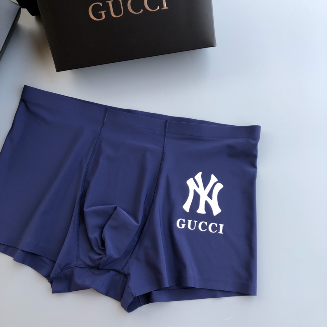  GUCCI 古奇 精致盒装男士内裤 经典款！采用无痕拼接 无缝压胶工艺 高档羊奶丝材质 轻薄透气丝滑 