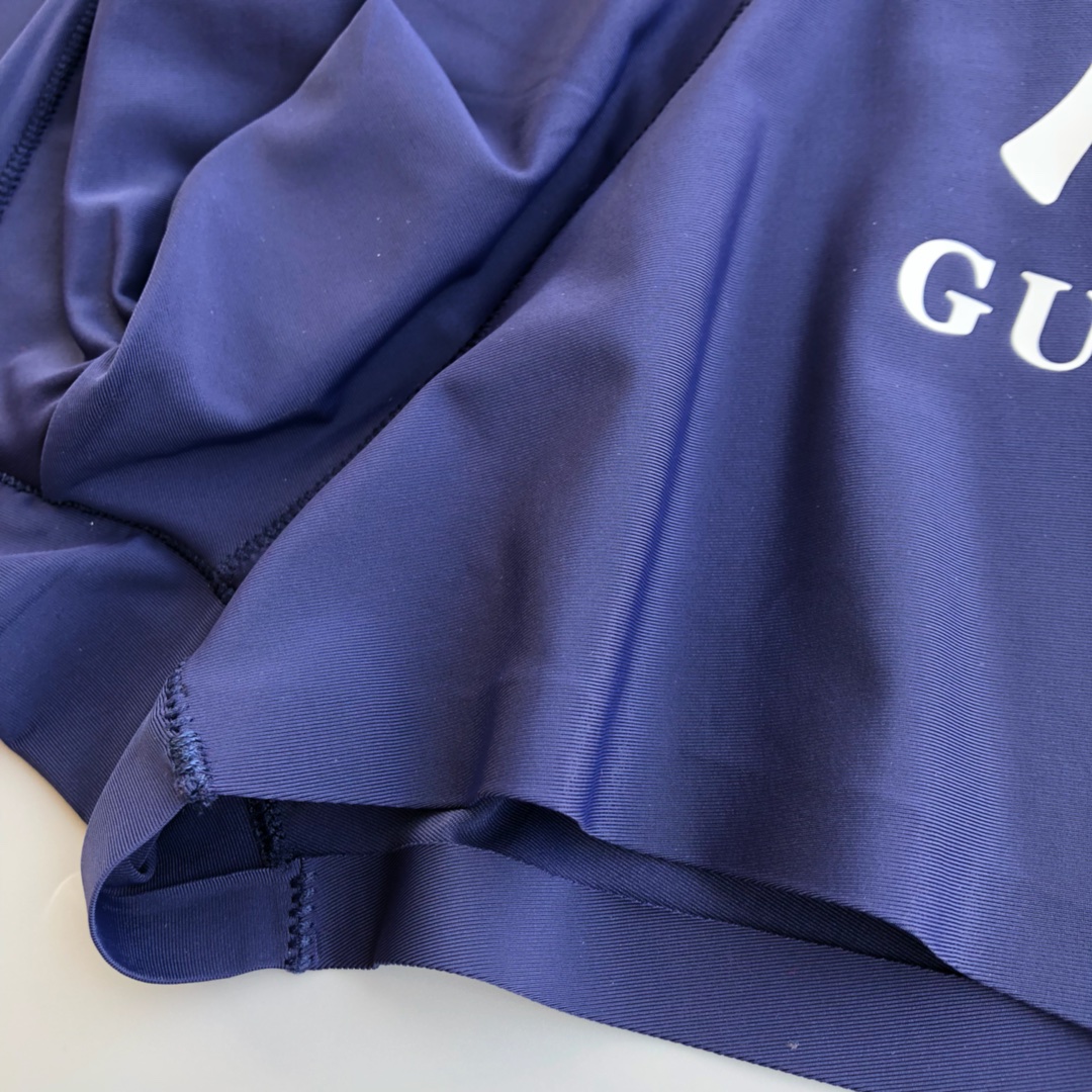  GUCCI 古奇 精致盒装男士内裤 经典款！采用无痕拼接 无缝压胶工艺 高档羊奶丝材质 轻薄透气丝滑 