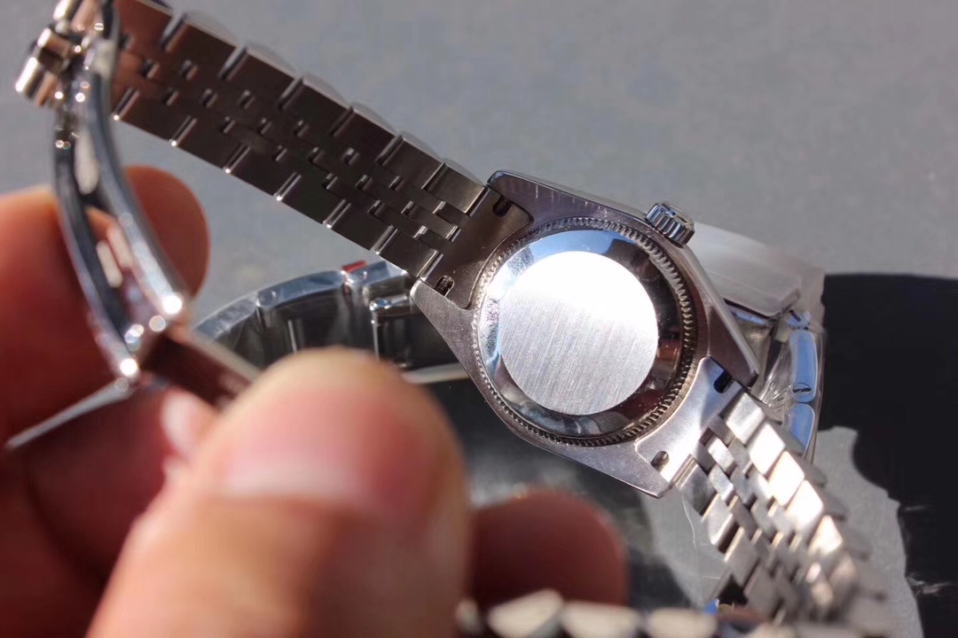 Rolex 劳*士 日志型女款 钻圈