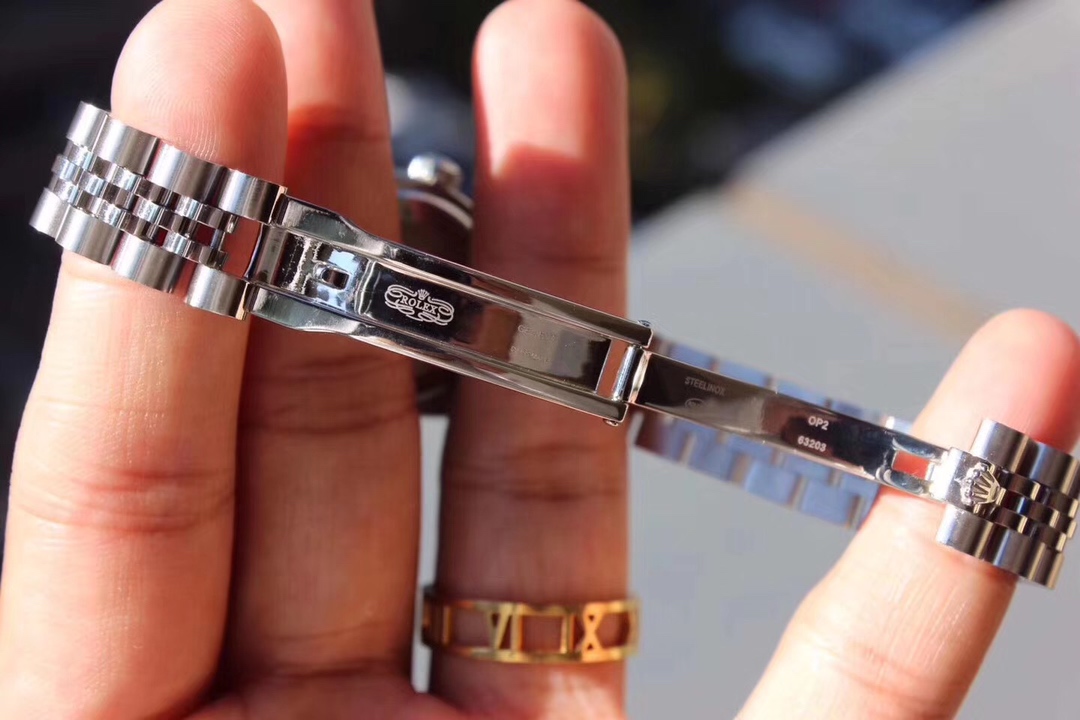 Rolex 劳*士 日志型女款 钻圈