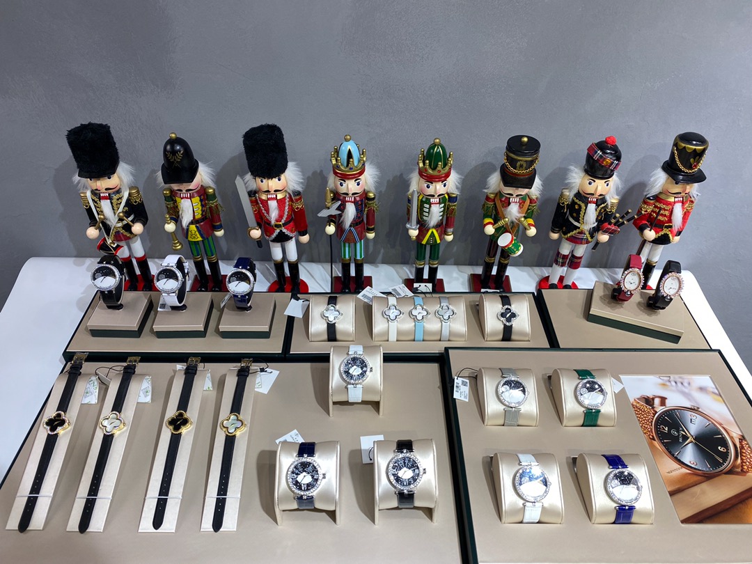 Van Cleef & Arpels “vca factory出品” 梵克雅宝