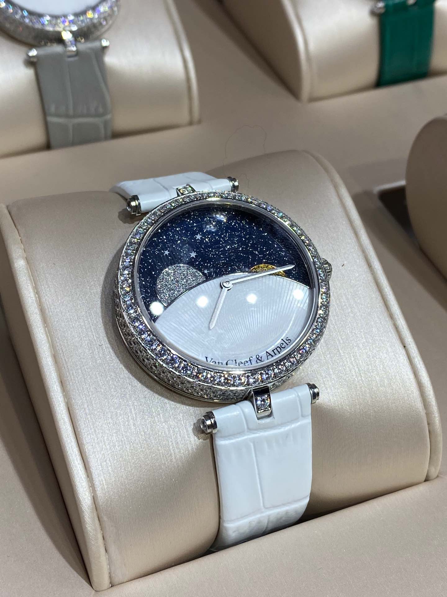 Van Cleef & Arpels “vca factory出品” 梵克雅宝