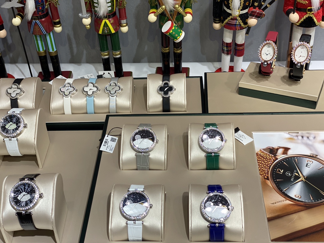 Van Cleef & Arpels “vca factory出品” 梵克雅宝