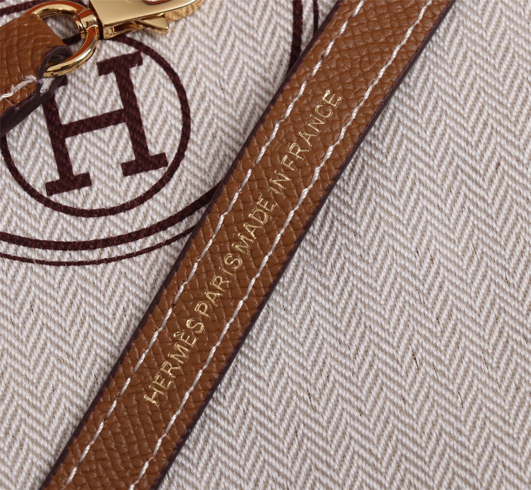 Hermès Luxury Designer Handbag Shoulder Crossbody Bag crafted in premium 7