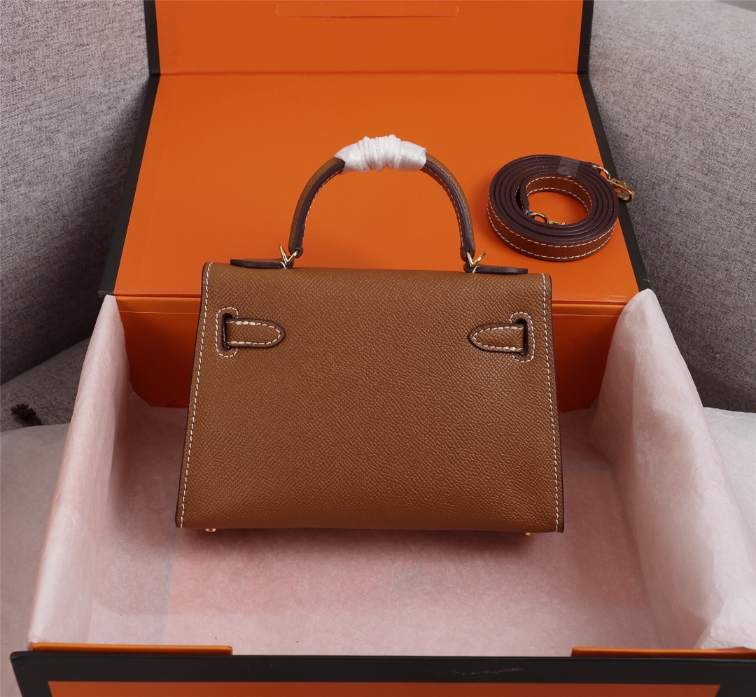 Hermès Luxury Designer Handbag Shoulder Crossbody Bag crafted in premium 4