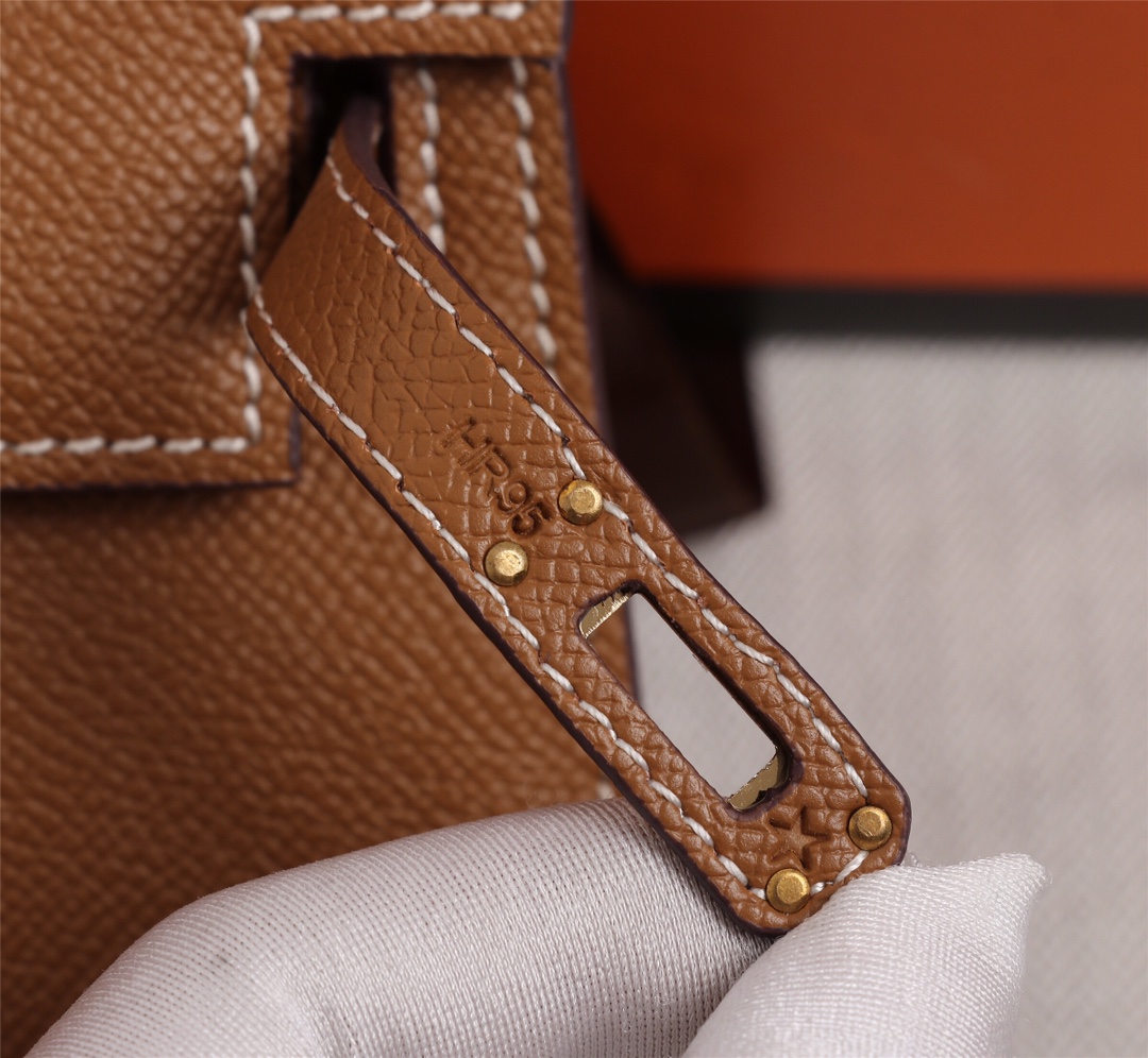 Hermès Luxury Designer Handbag Shoulder Crossbody Bag crafted in premium 6