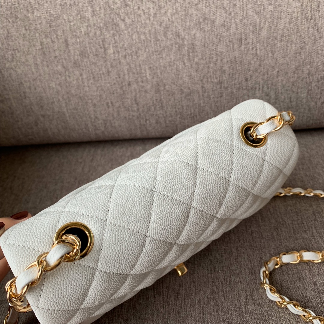 💰300法国🇫🇷高端定制品 Chane1 Classic Flap Bag A01116演绎了Chane1的经典，高雅、简约、精美！专柜同步更新 最新版本 ZP完美版型复刻 Medium Size: 20cm