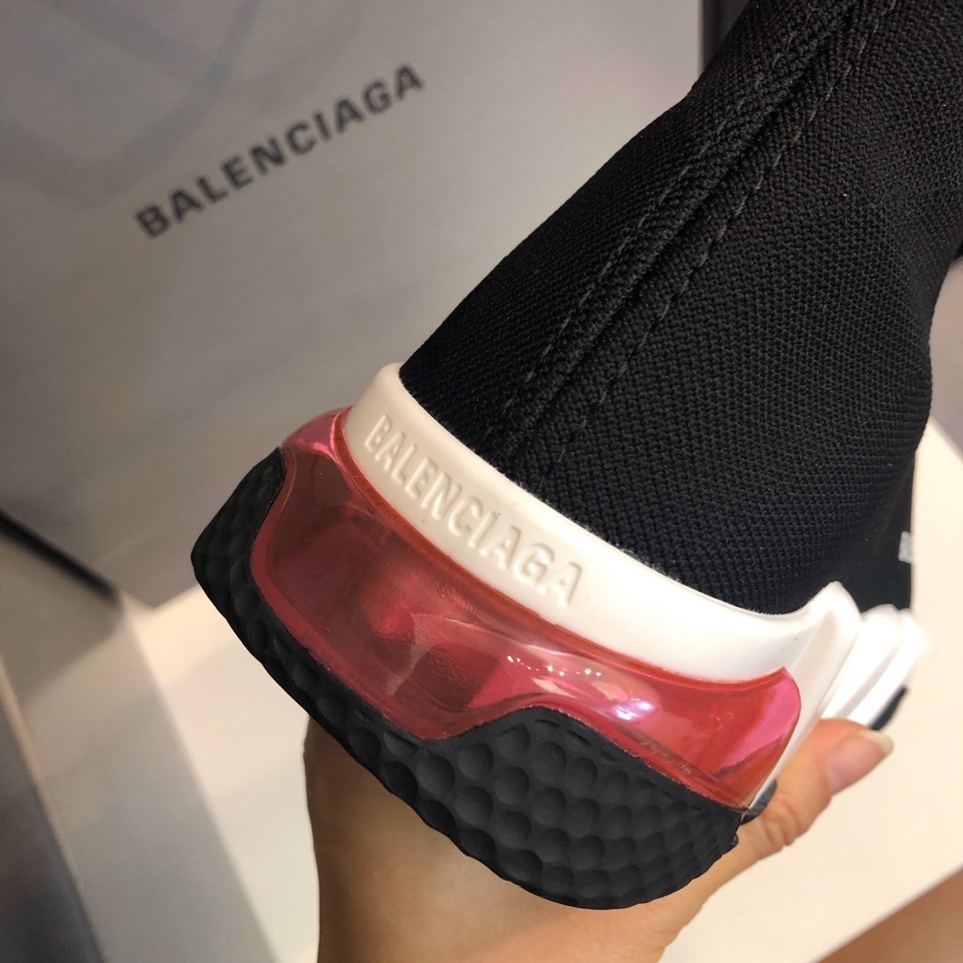 透明红气垫最新版Balenciaga