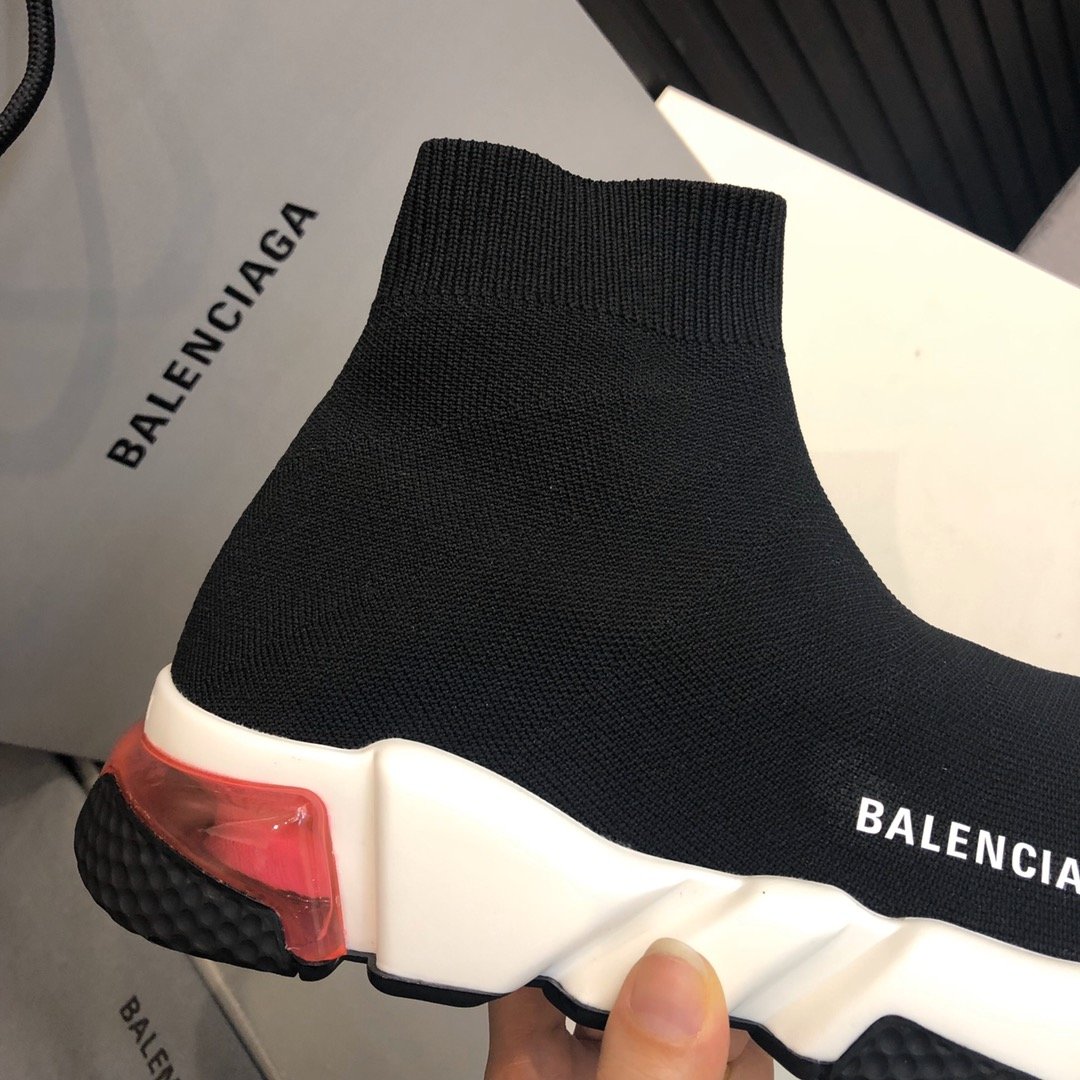透明红气垫最新版Balenciaga