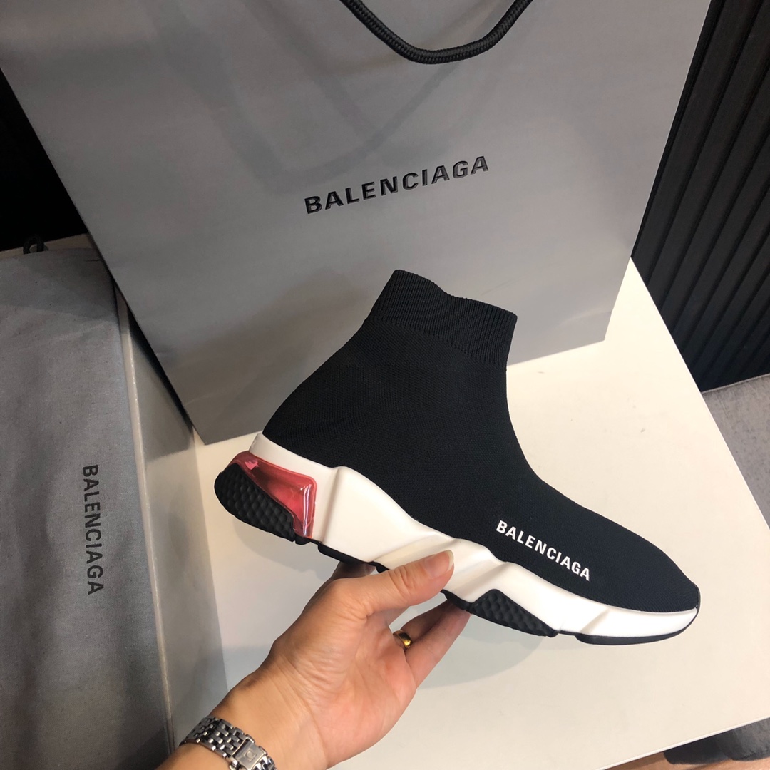 透明红气垫最新版Balenciaga