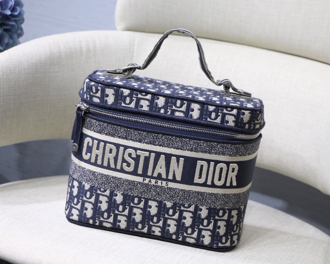 Dior Oblique 印花 化妆包 手拎桶包