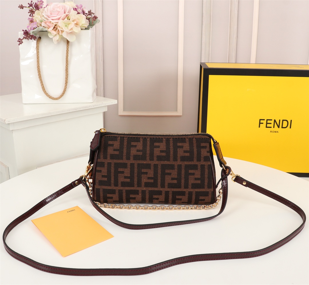 Fendi Crossbody & Shoulder Bags Cowhide Baguette F12300130