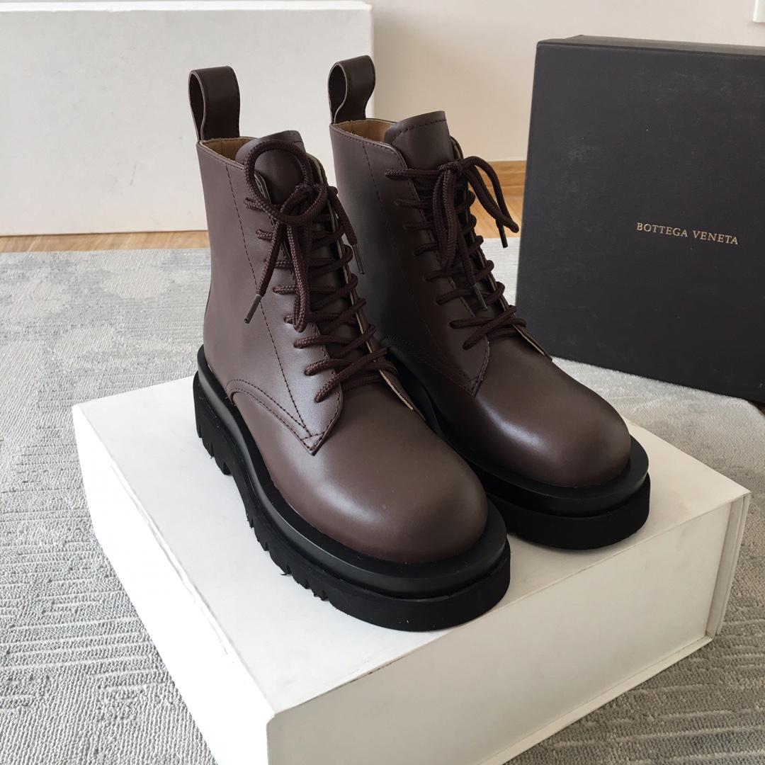 Bottega Veneta Botas cortas Piel de vaca Cuero Caucho