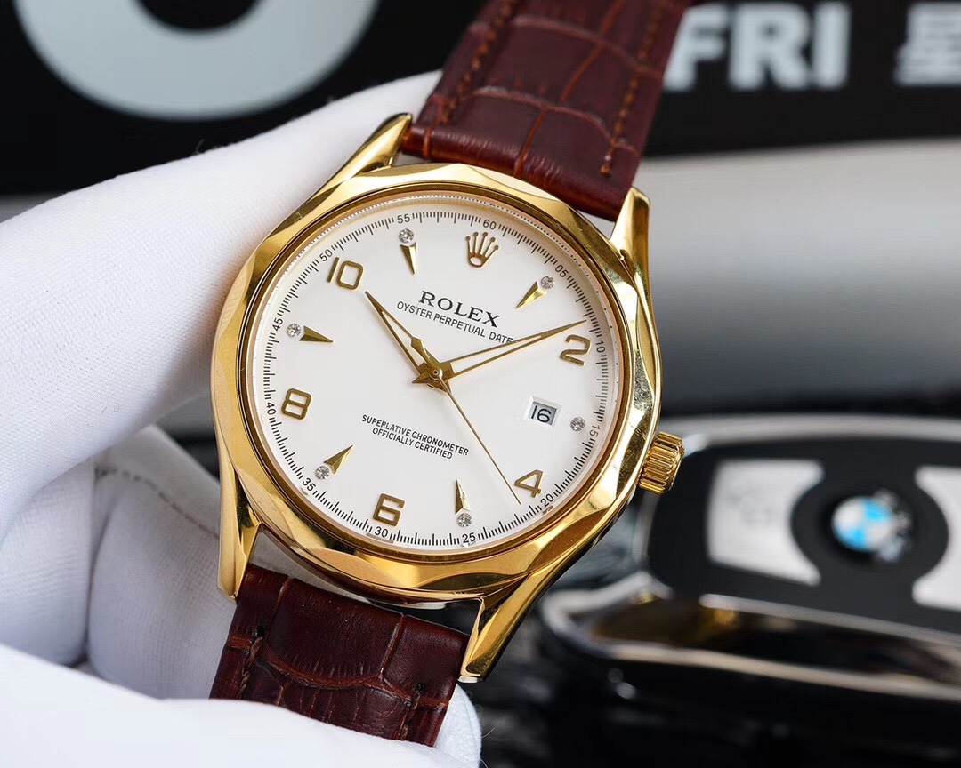 Rolex 而不失从容优雅的绅士风度 简约的表盘设计 让您读时更清晰 316L精钢表壳 棱角更铉丽