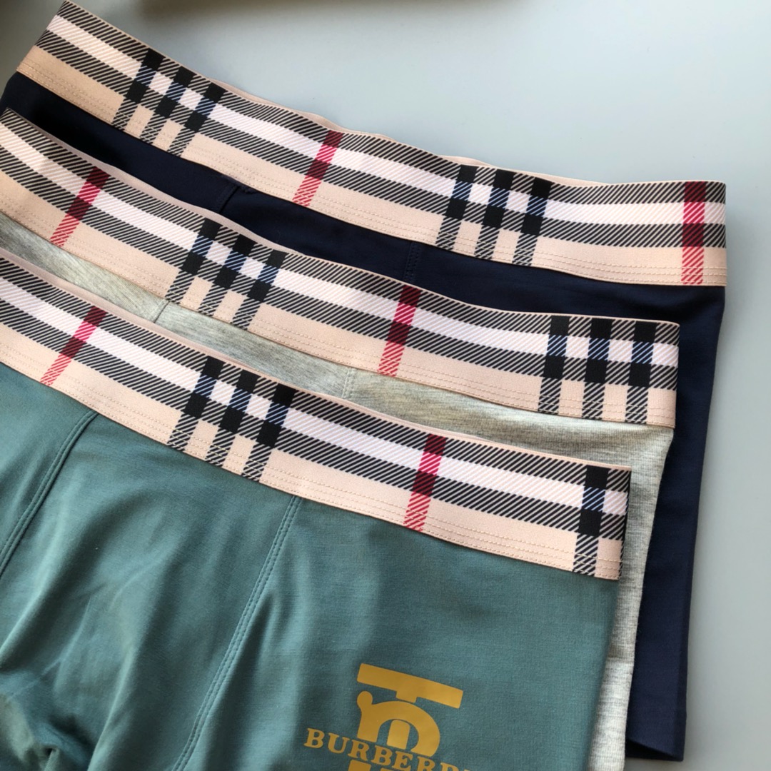  Burberry 巴宝莉！新品时尚男士内裤！外贸国外订单，高品质，无痕切割工艺 科学配 93%莫代尔+