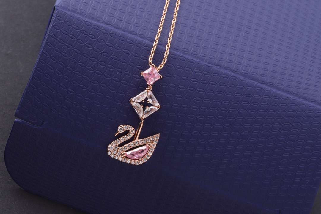 NO:101217,Swarovski original craft Swarovski pink swan tassel necklace is also super beautiful on the upper body, Swarovski necklace, swarovski, necklace19860909施华洛原版工艺施华洛世奇粉天鹅流苏项链烂漫粉色 这款也是上身超级好看,施华洛项链,swarovski,necklace,Jewelry