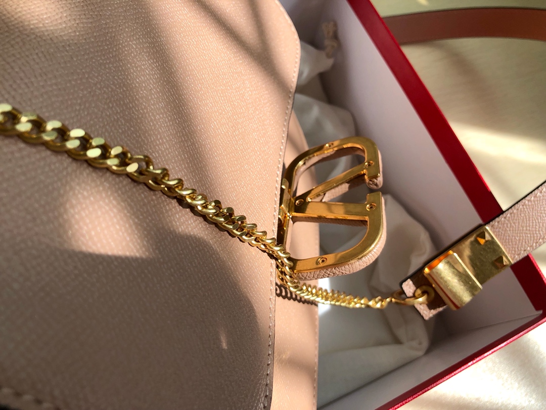 Valentino华伦天奴进口牛皮手掌纹大V扣复古单肩包0074L