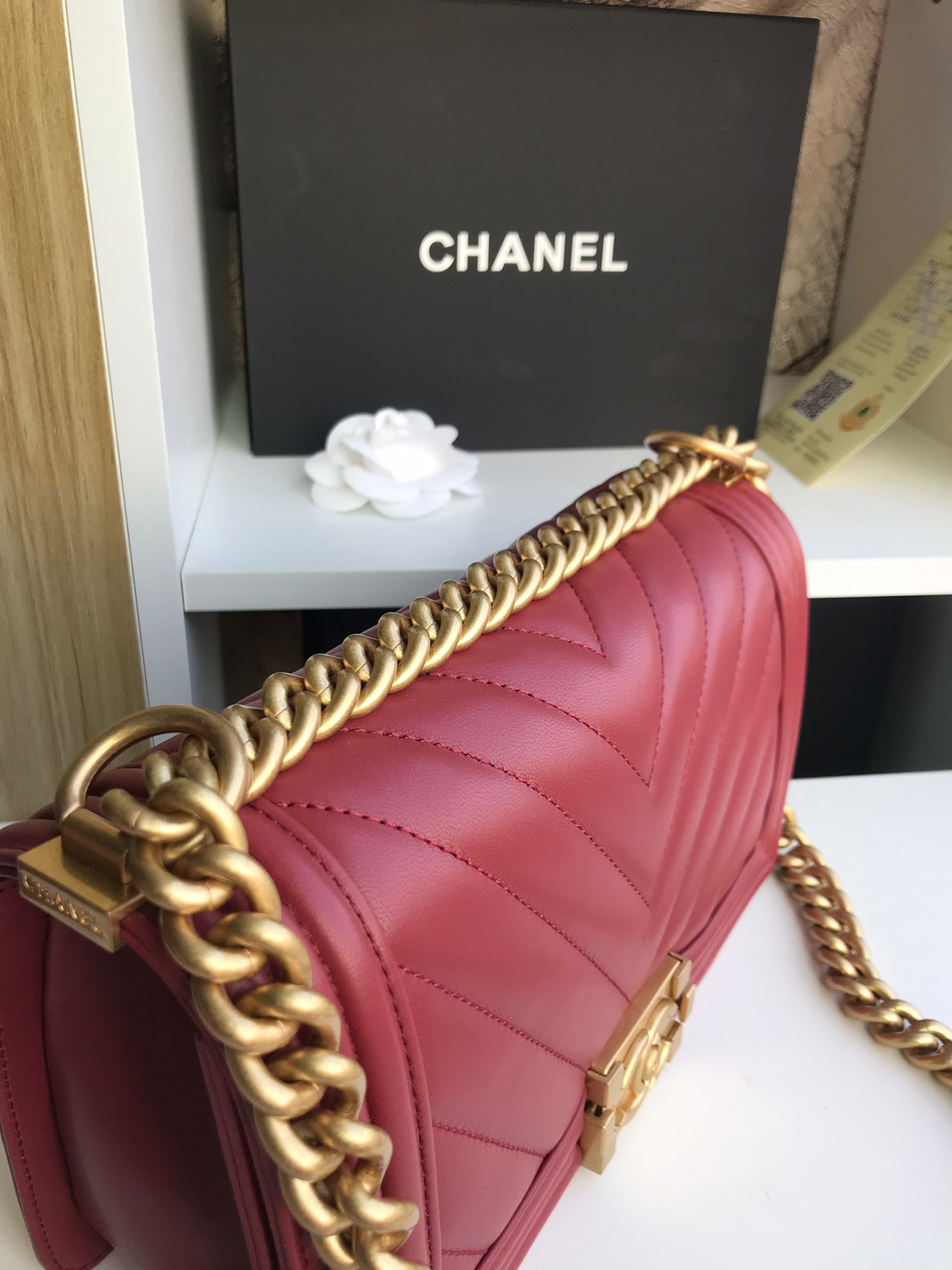 Chanel香奈儿67086Ｖ格原单羊皮闪亮登场！非常靓丽非常豪华的感觉！潮流前线的主细节非常得到位！五