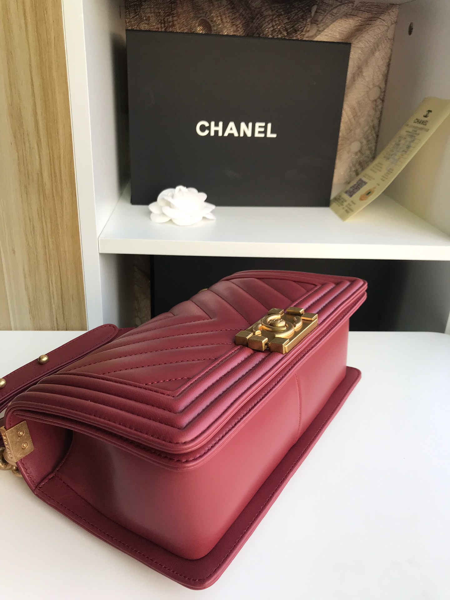 Chanel香奈儿67086Ｖ格原单羊皮闪亮登场！非常靓丽非常豪华的感觉！潮流前线的主细节非常得到位！五