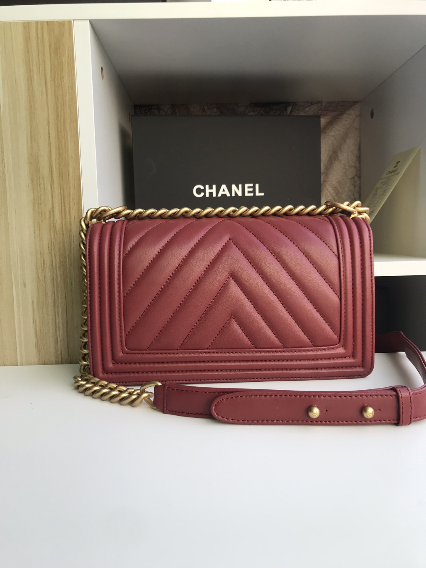Chanel香奈儿67086Ｖ格原单羊皮闪亮登场！非常靓丽非常豪华的感觉！潮流前线的主细节非常得到位！五