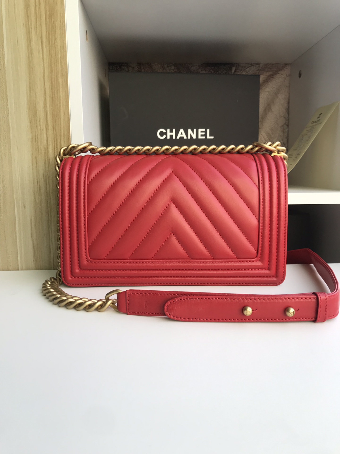 Chanel香奈儿67086Ｖ格原单羊皮闪亮登场！非常靓丽非常豪华的感觉！潮流前线的主细节非常得到位！五