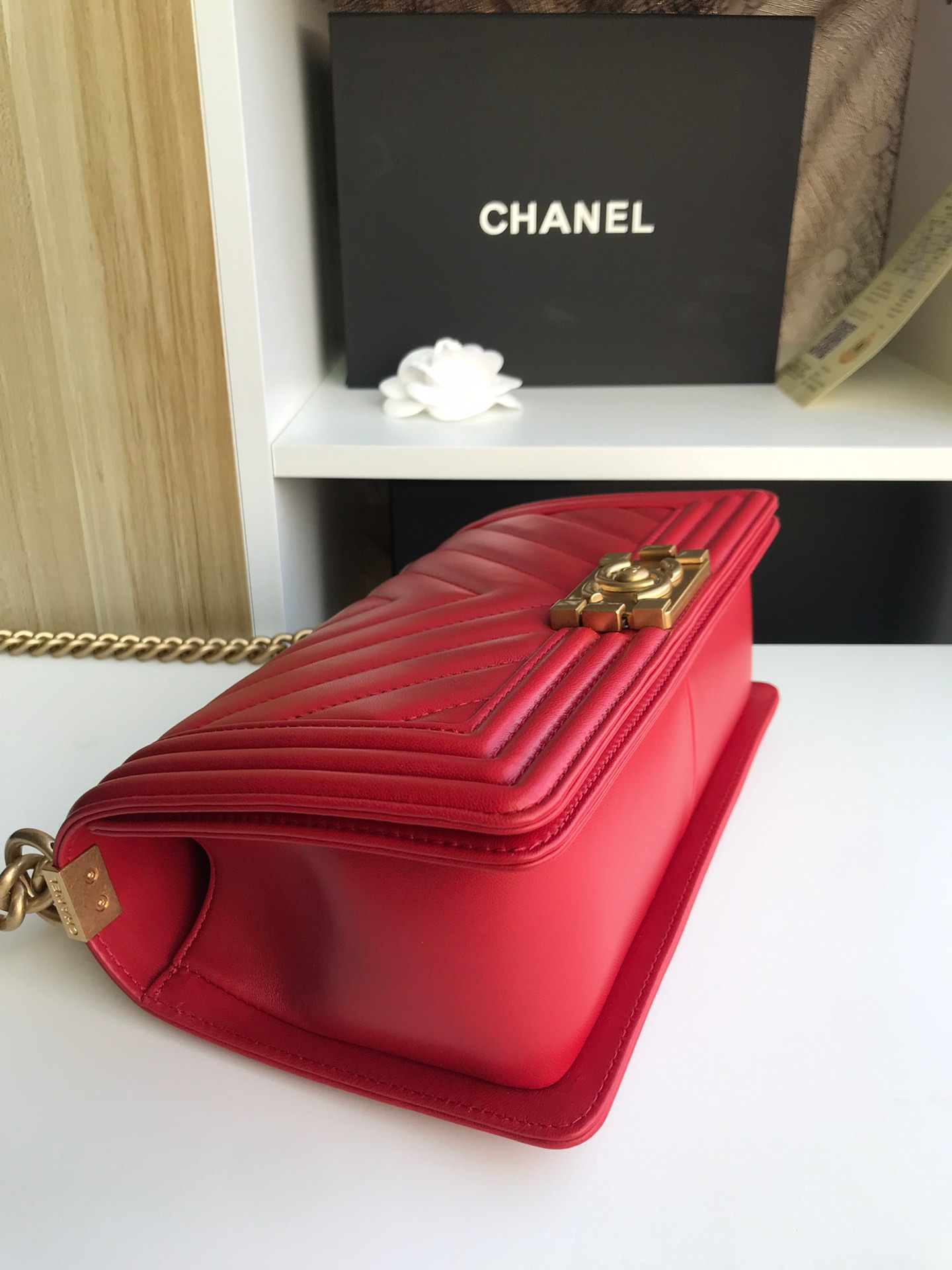 Chanel香奈儿67086Ｖ格原单羊皮闪亮登场！非常靓丽非常豪华的感觉！潮流前线的主细节非常得到位！五