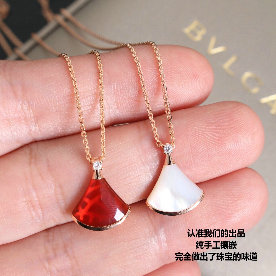 Bottega Veneta BV天然石小扇子小裙子宝格丽项链