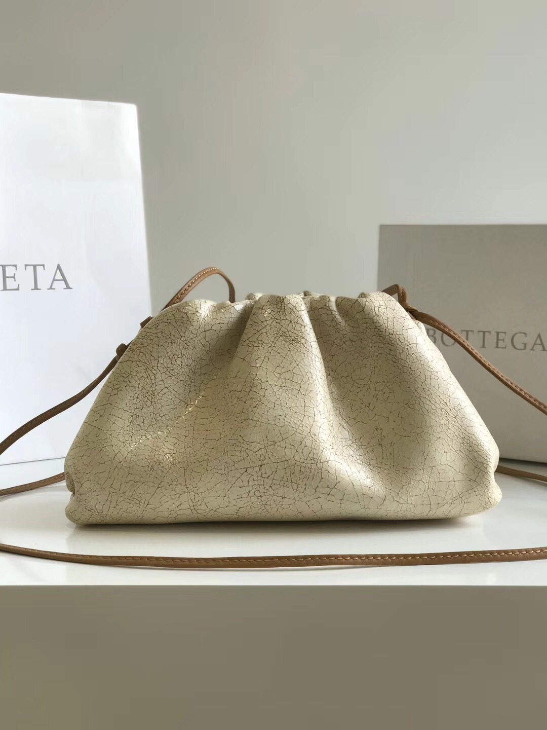 Bottega Veneta Taschen Kupplungsbeutel Umhängetaschen  & Schultertaschen Rindsleder Pouch