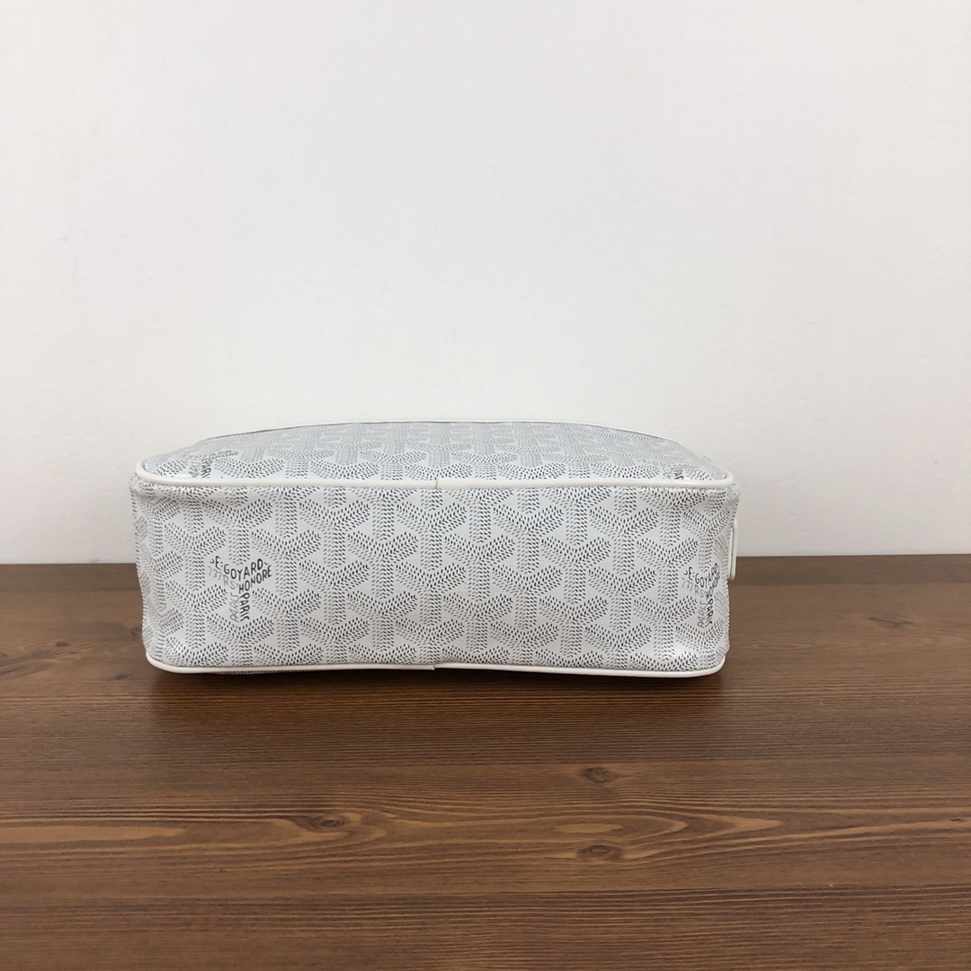 Goyard吴亦凡同款相机包，特别炫酷！特殊的图案因素，日常穿搭也特别好看😍size23*8*14cm
