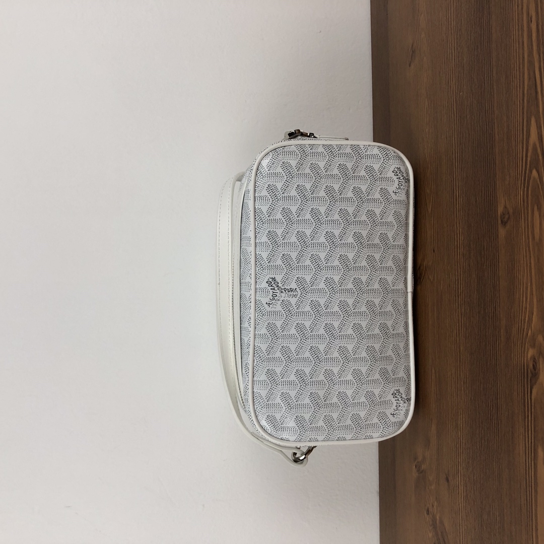 Goyard吴亦凡同款相机包，特别炫酷！特殊的图案因素，日常穿搭也特别好看😍size23*8*14cm