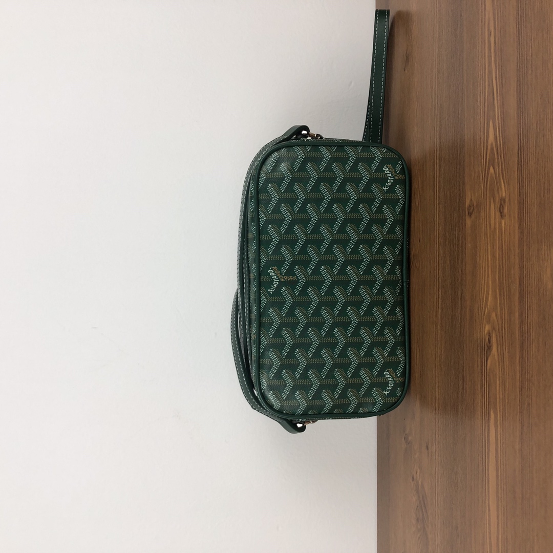Goyard吴亦凡同款相机包，特别炫酷！特殊的图案因素，日常穿搭也特别好看😍size23*8*14cm