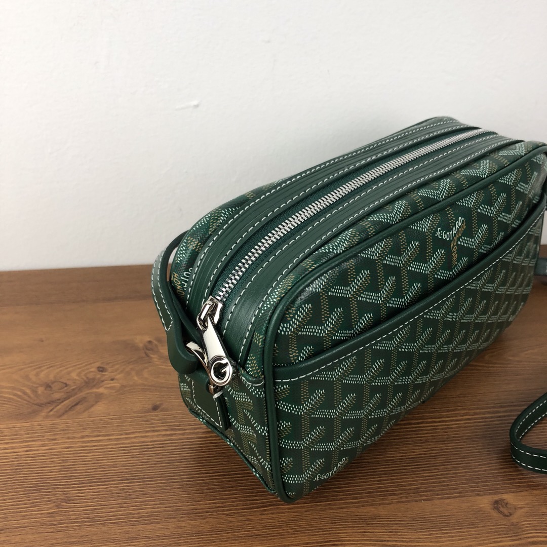 Goyard吴亦凡同款相机包，特别炫酷！特殊的图案因素，日常穿搭也特别好看😍size23*8*14cm