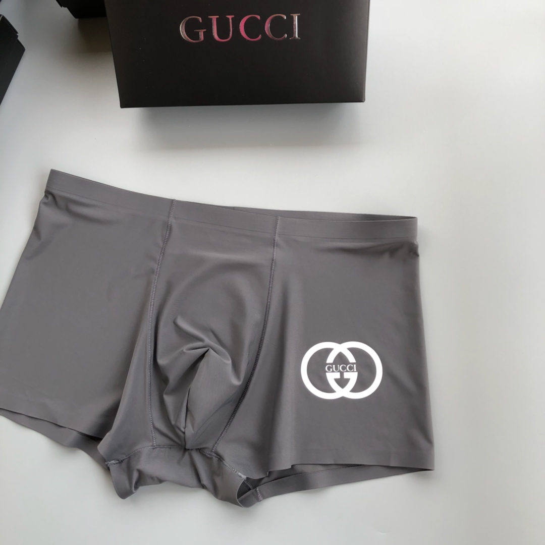  新品！GUCCI 古奇 必备男士内裤 经典款！采用无痕拼接 无缝压胶工艺 高档羊奶丝材质 轻薄透气丝滑