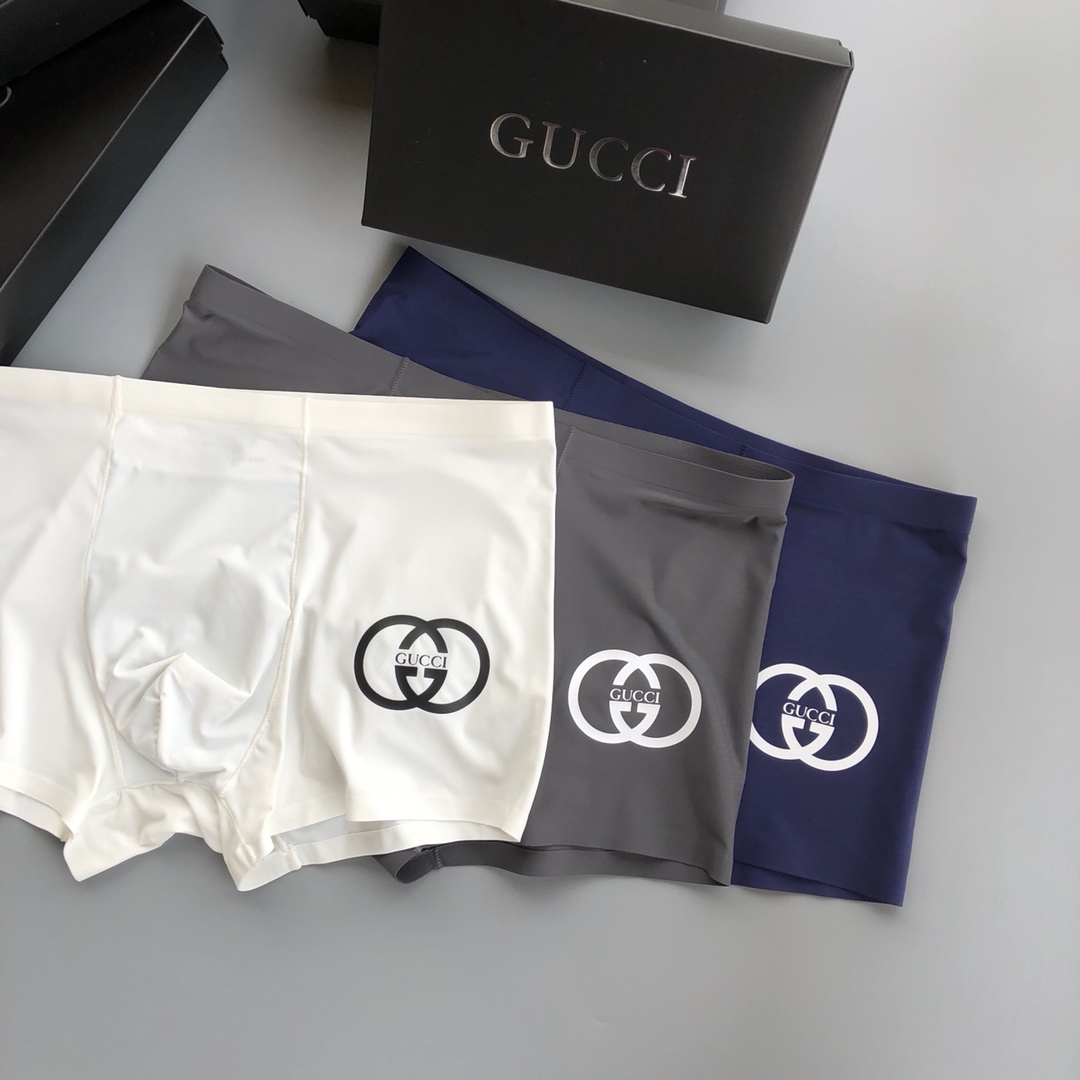  新品！GUCCI 古奇 必备男士内裤 经典款！采用无痕拼接 无缝压胶工艺 高档羊奶丝材质 轻薄透气丝滑