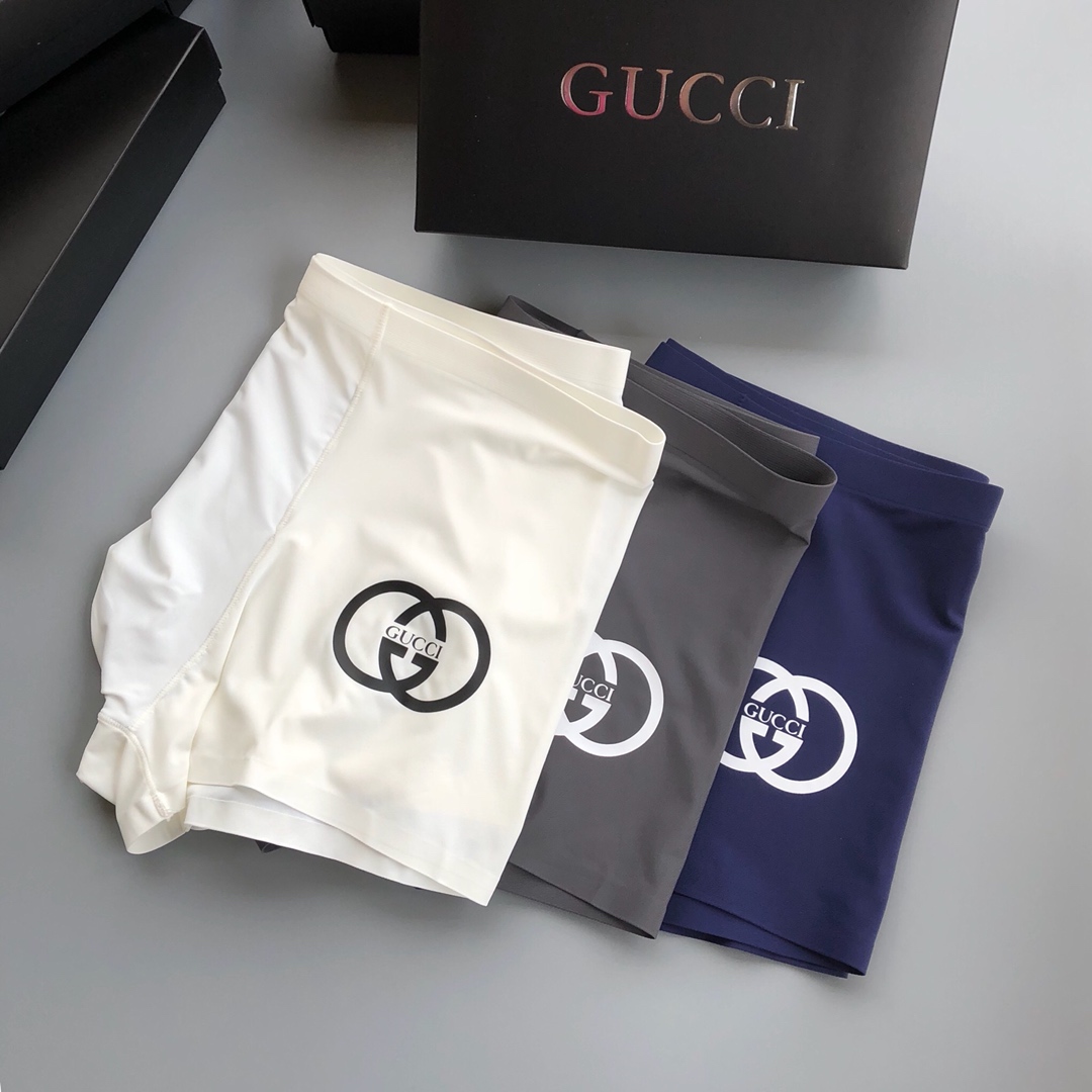  新品！GUCCI 古奇 必备男士内裤 经典款！采用无痕拼接 无缝压胶工艺 高档羊奶丝材质 轻薄透气丝滑