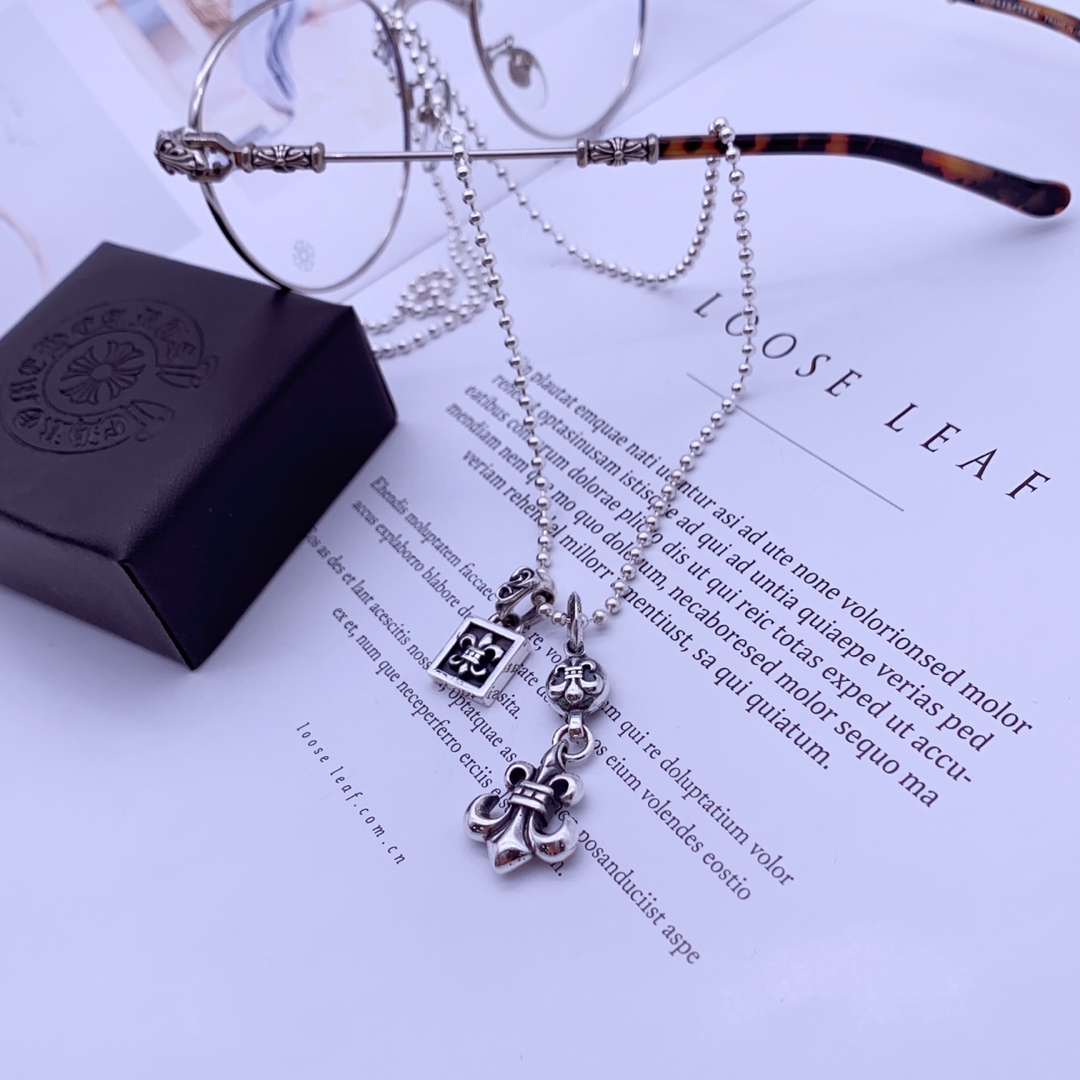 1: 1 استنساخ
 Chrome Hearts مجوهرات القلائد Replcia رخيصة
 فضة موضة