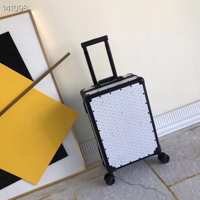 戈雅 Goyard 行李箱/拉杆箱 又来一组时尚新宠，这种复古形的拉箱有自己独特的一种时尚干练风，实力颜值都在线😉盘他！标志性的印花图案配铝框，时尚又耐用。 ⚠下单送 戈雅洗漱包、防尘袋 、绑带 ！ 🔸20寸/登机箱
