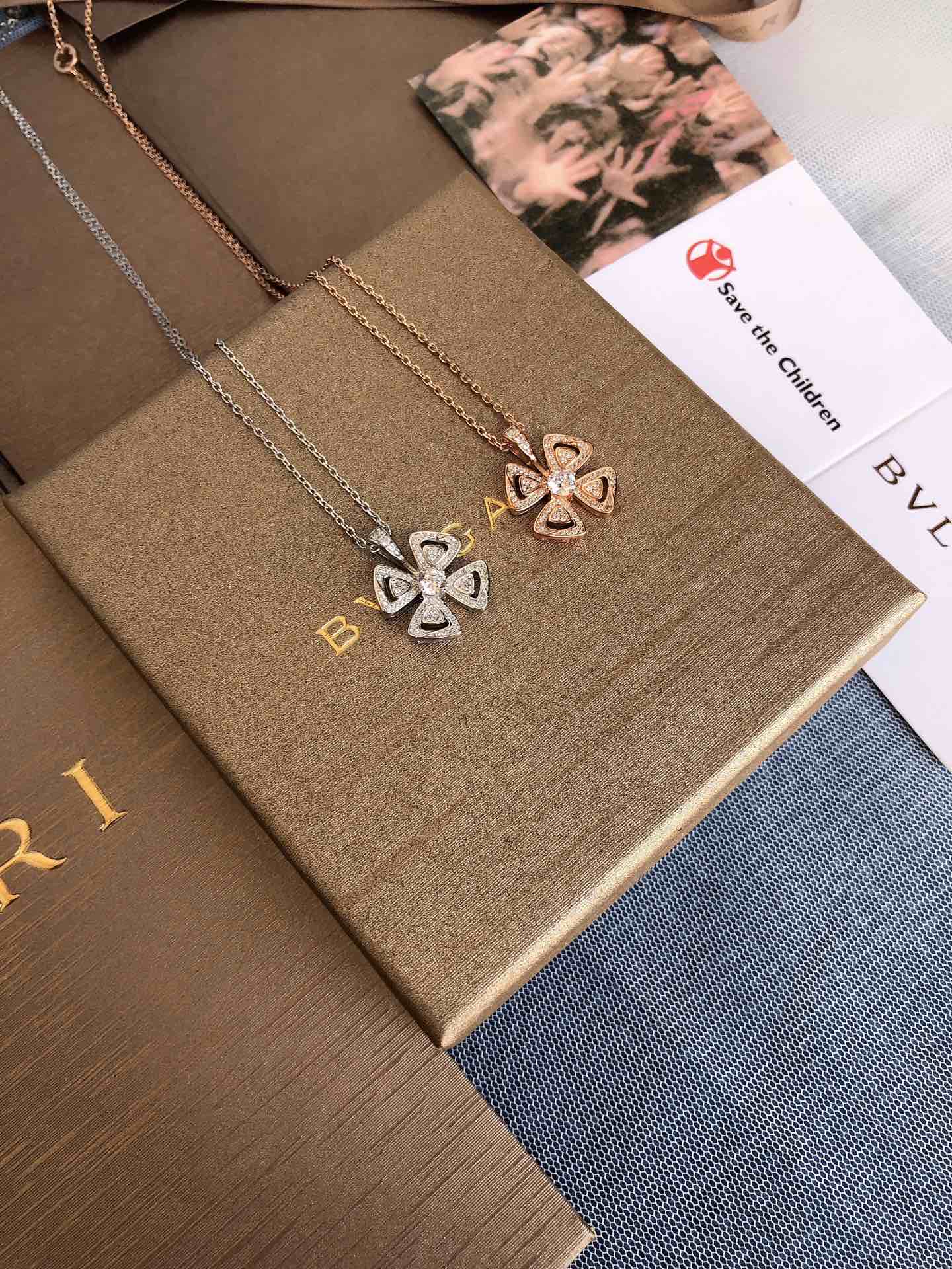NO:101880,In stock Exclusive stock!  2019 New Year's Special Limited Edition Necklace BV/Bulgari FIOREVER Bloom Series Rose Gold Diamond Hollow Flower Necklace Fiorever Bloom Series Blooming in 