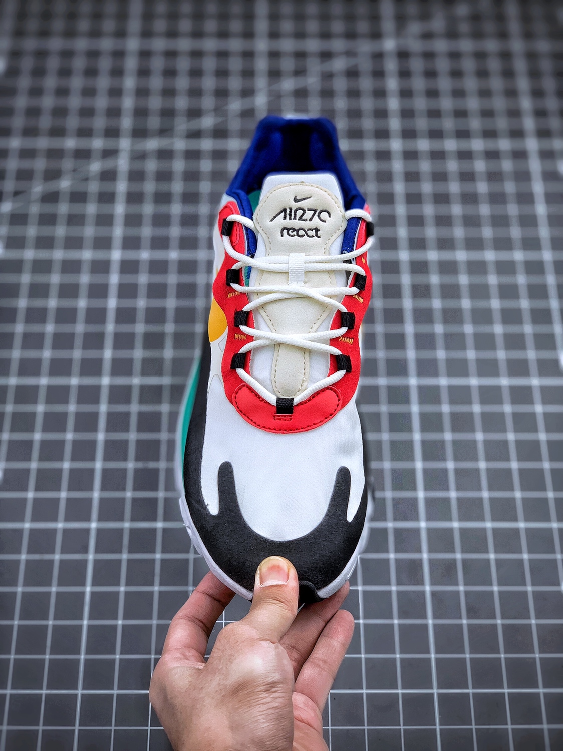130    Air Max 270 React  原盒二维码原标 扫描秒进官网
