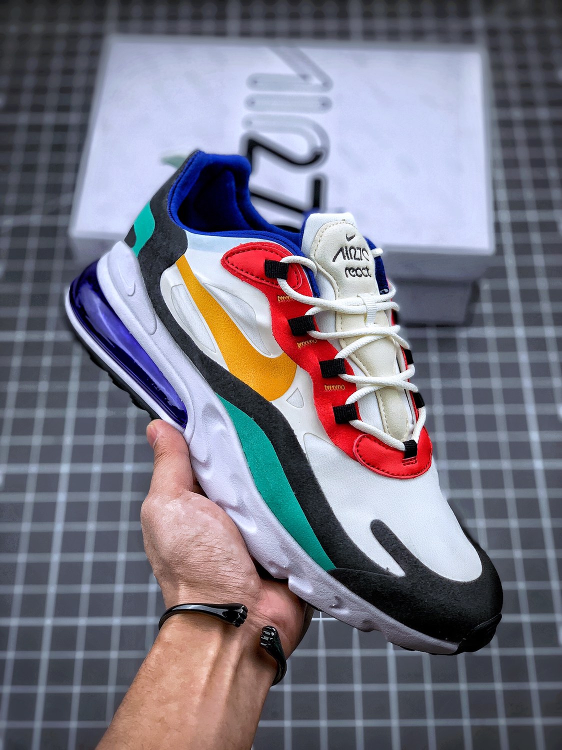 130    Air Max 270 React  原盒二维码原标 扫描秒进官网