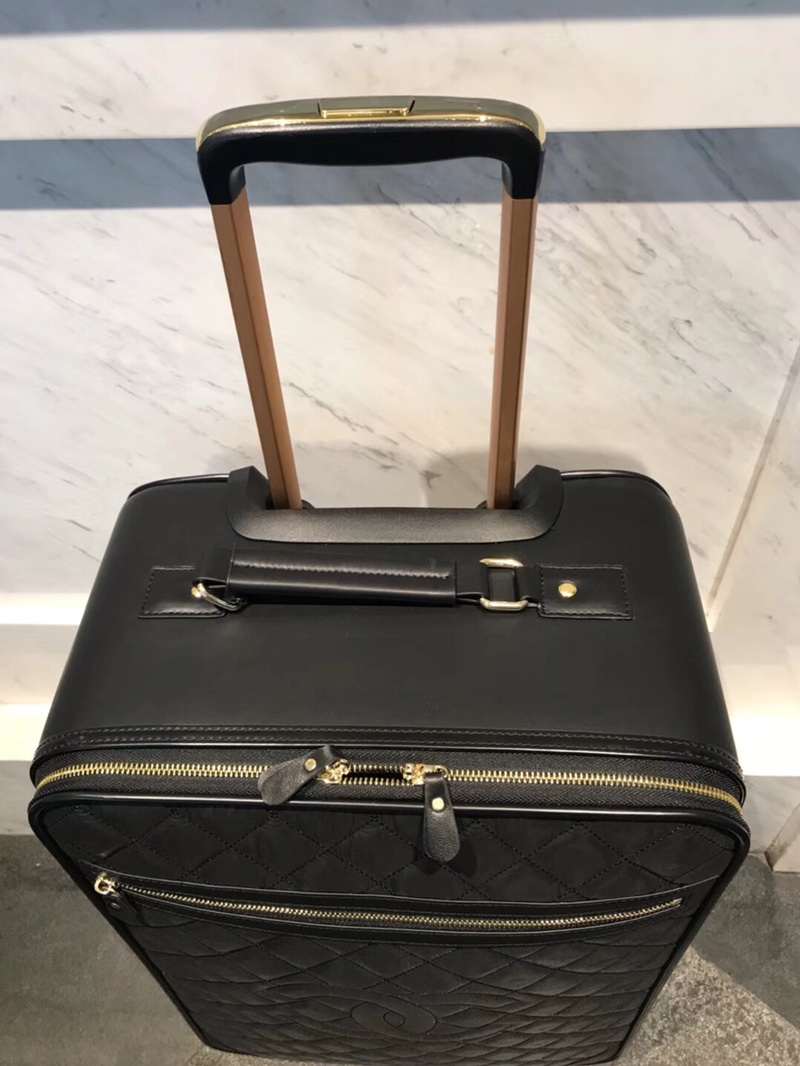 Chanel Traveler Box: Essential 20-Inch Pullbox for Little Hsien’s Journey - 图片 2