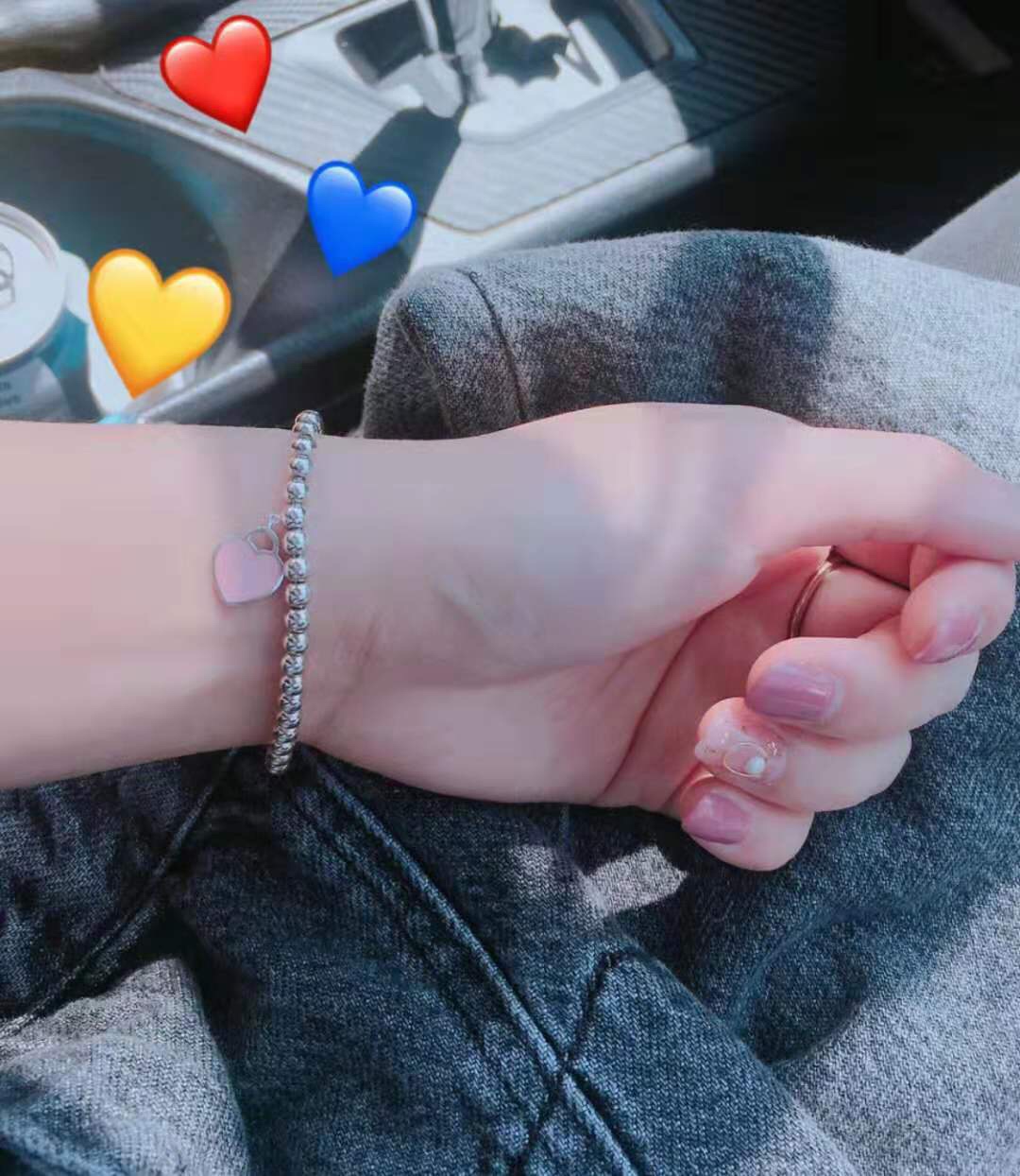 NO:102355,Tiffany Pink Enamel Necklace Return to Tiffany's collection is inspired by a 1969 design, with a classic logo that interprets Tiffany's extraordinaryness. Elegant bead bracelet with engraved necklace, simple and classic. Tiffany bracelet, tiffany, necklace, bracelet19860909蒂芙尼粉色珐琅项链 Return to Tiffany 系列灵感源自 1969 年的一款设计,经典标志诠释蒂芙尼的卓尔不凡.雅致的珠式手链搭配镌刻项链,简约经典.,蒂芙尼手链,tiffany,necklace,bracelet,Jewelry