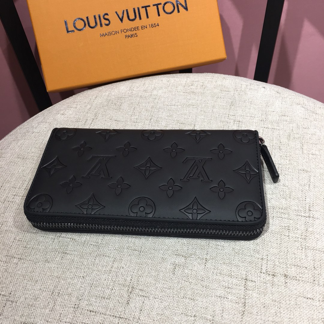 💞💞💞LV 6076火爆版单拉小手包到货💞💞里外头层牛皮打造💞图片色（自带原版盒子）男女通用哦…尺寸：1