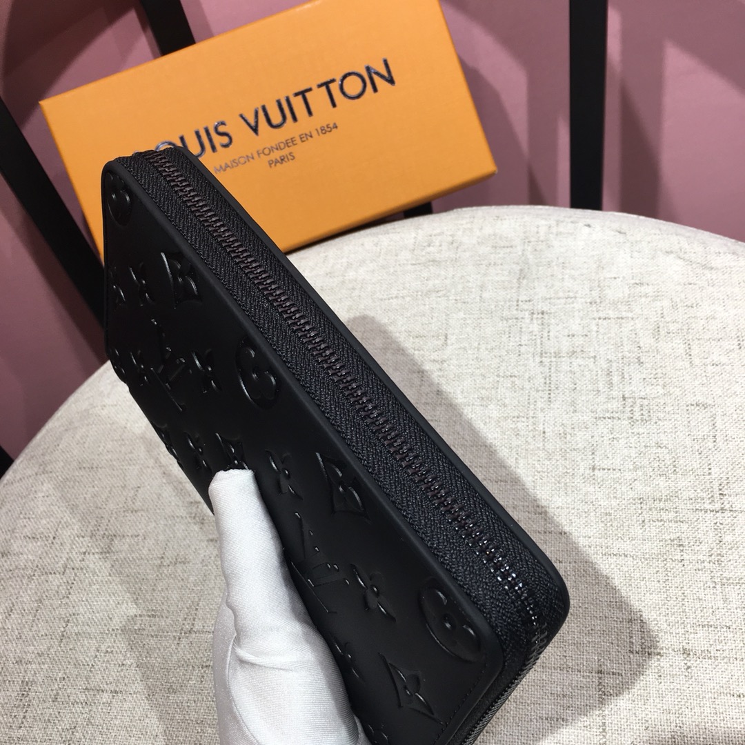 💞💞💞LV 6076火爆版单拉小手包到货💞💞里外头层牛皮打造💞图片色（自带原版盒子）男女通用哦…尺寸：1