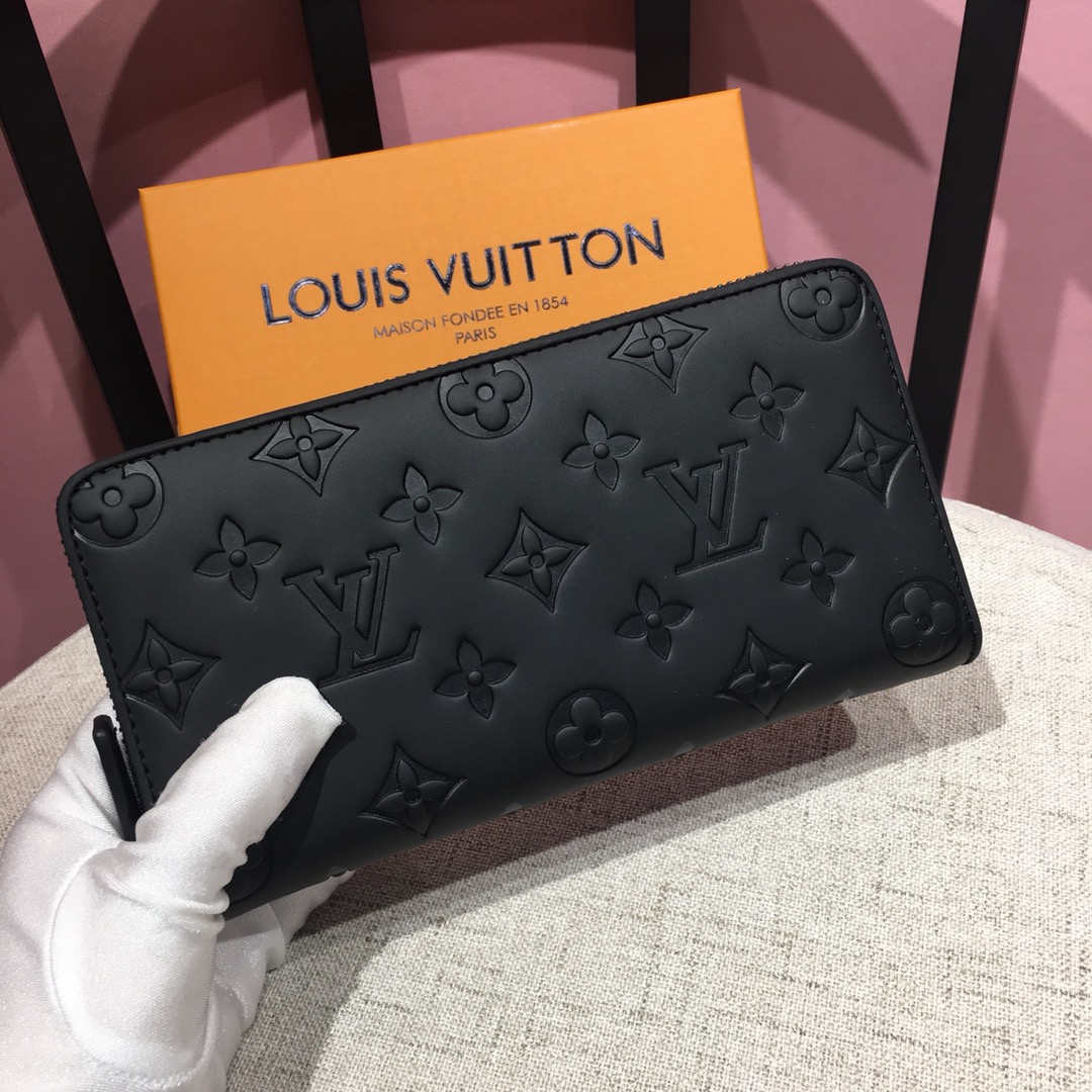 💞💞💞LV 6076火爆版单拉小手包到货💞💞里外头层牛皮打造💞图片色（自带原版盒子）男女通用哦…尺寸：1