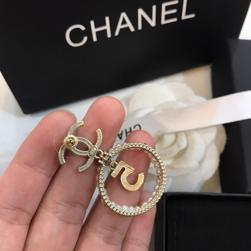 Chrome Hearts Ch@nel香水瓶5字耳环人气最高宋茜同款 耳钉 耳夹都有ZP 6260购入