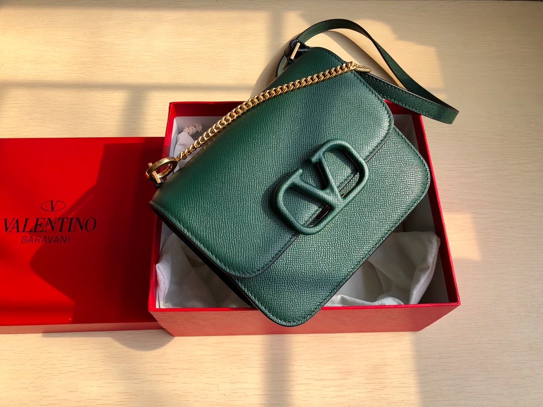 Valentino华伦天奴进口牛皮手掌纹大V扣复古单肩包0074S