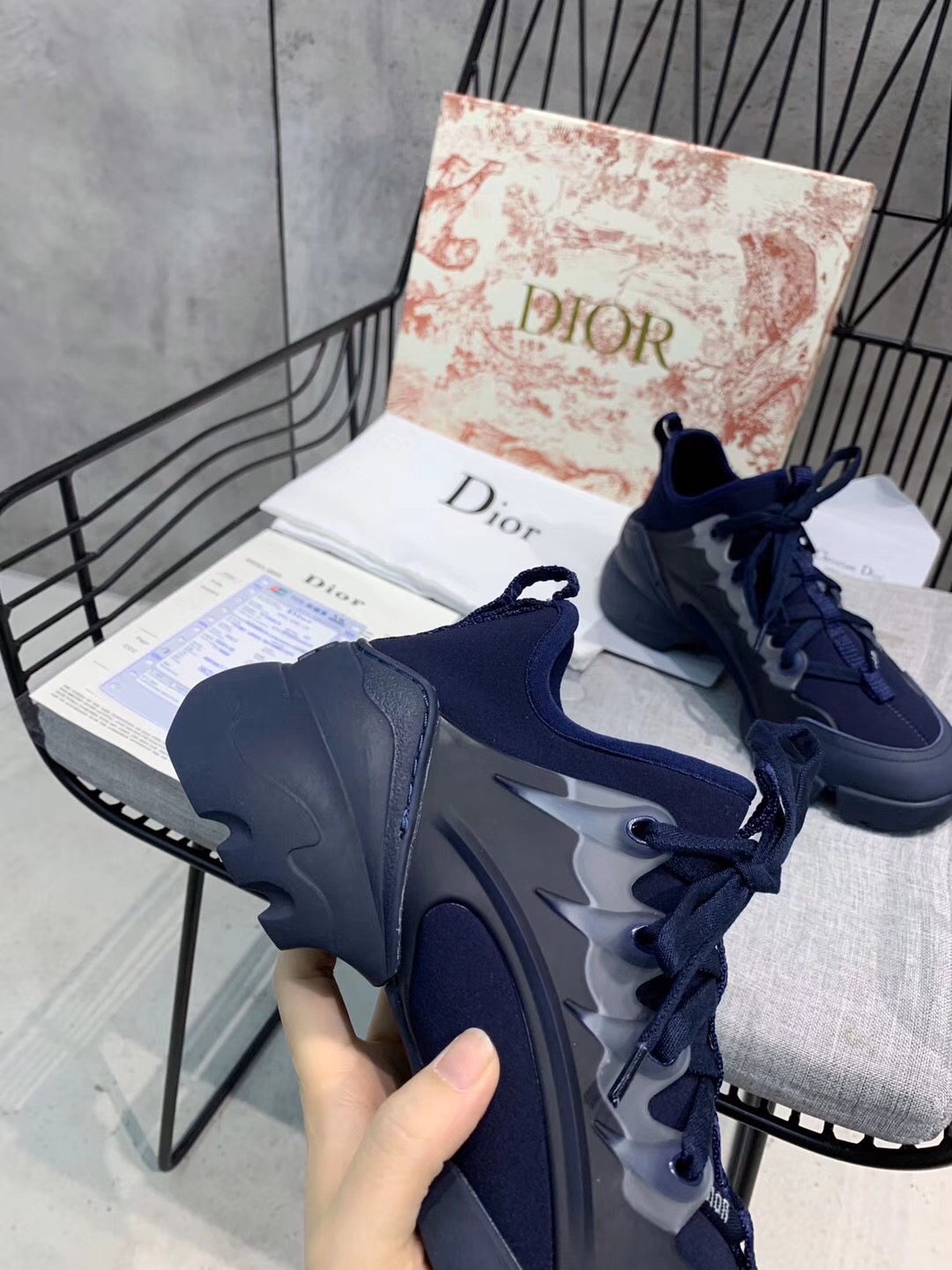 【Dior迪奥】，DIOR2020早春经典最新加色，迪奥官网最新发布.进口高端弹力面料➕吸汗透气里布，巴黎带回1:1开模各个部位都是正品开模，市场[愉快]唯一正确版本，[玫瑰]原版布料..正版原版开模[菜刀👟开模鞋底，
码数：女码35-42码  男码39-45