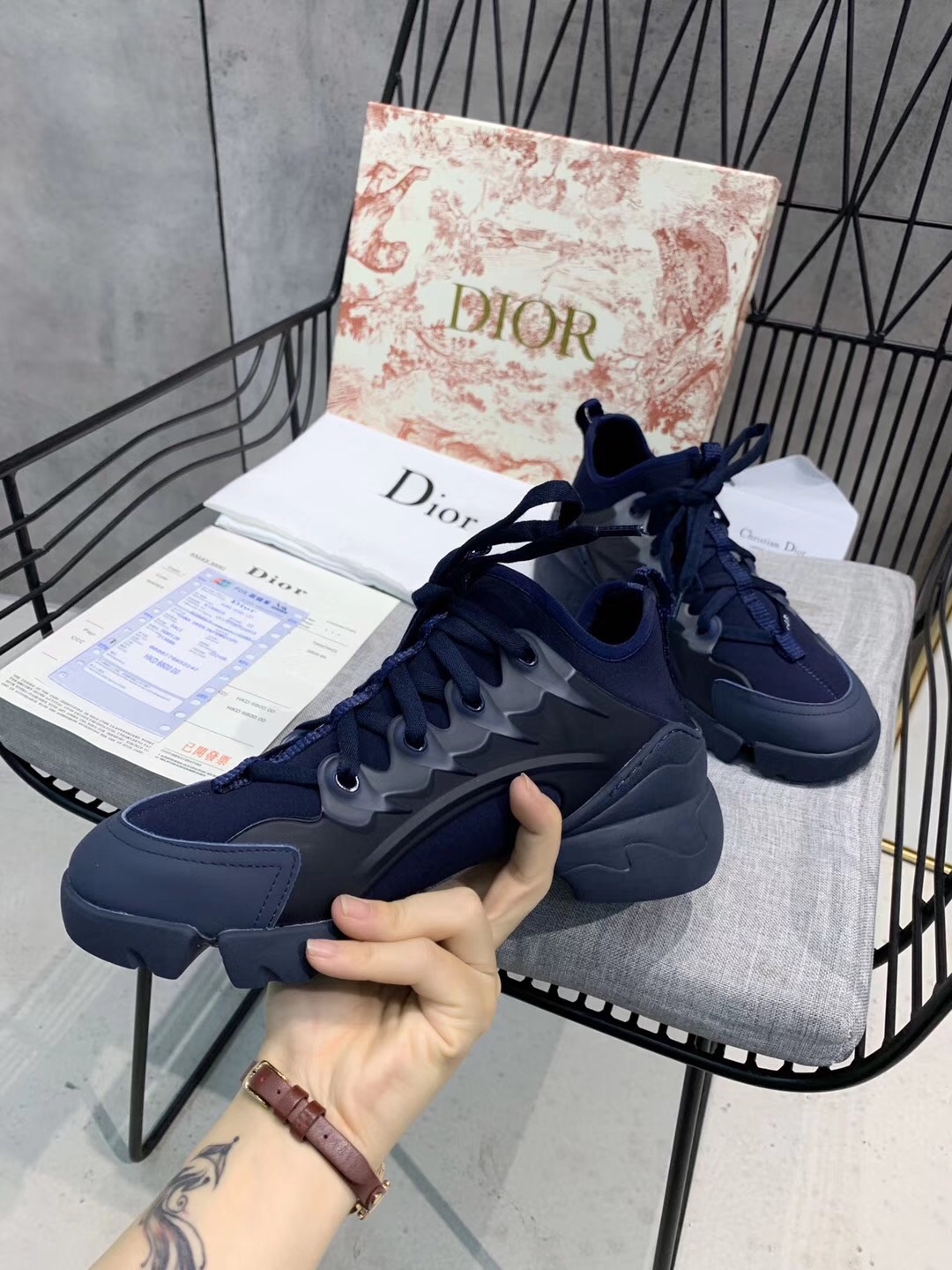 【Dior迪奥】，DIOR2020早春经典最新加色，迪奥官网最新发布.进口高端弹力面料➕吸汗透气里布，巴黎带回1:1开模各个部位都是正品开模，市场[愉快]唯一正确版本，[玫瑰]原版布料..正版原版开模[菜刀👟开模鞋底，
码数：女码35-42码  男码39-45