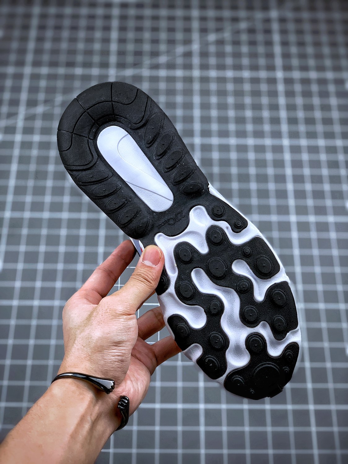 130 史诗级  持续输出   Air Max 270 React  原盒二维码原标 扫描秒进官网
